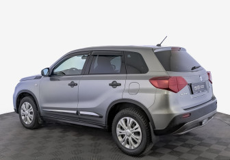 Подержанный автомобиль Suzuki Vitara 2022 года (7 фото)
