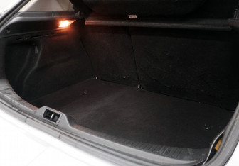 Подержанный автомобиль Renault Megane Hatchback 2012 года (12 фото)