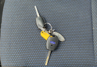 Подержанный автомобиль Ford Focus Sedan 2008 года (13 фото)