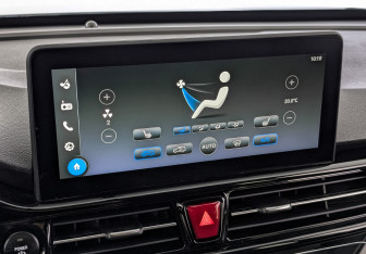 Подержанный автомобиль Москвич 3е 2023 года (26 фото)