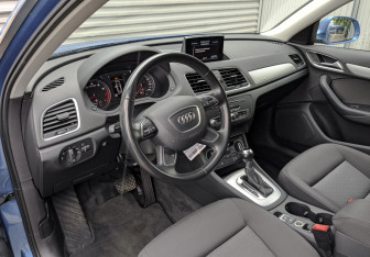 Подержанный автомобиль Audi Q3 2015 года (15 фото)