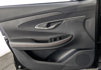 Подержанный автомобиль Changan UNI-T 2024 года (19 фото)