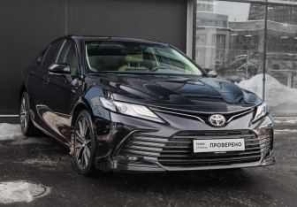 Подержанный автомобиль Toyota Camry Sedan 2022 года (3 фото)
