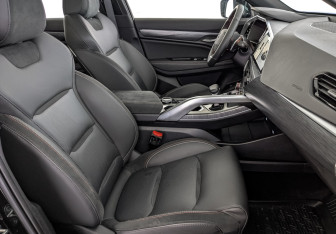 Подержанный автомобиль Geely Tugella 2024 года (24 фото)