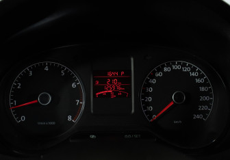 Подержанный автомобиль Volkswagen Polo Sedan 2013 года (11 фото)