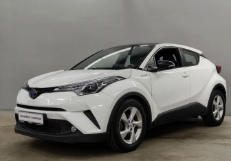 Подержанный автомобиль Toyota C-HR 2018 года (1 фото)