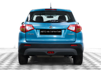 Подержанный автомобиль Suzuki Vitara 2016 года (6 фото)