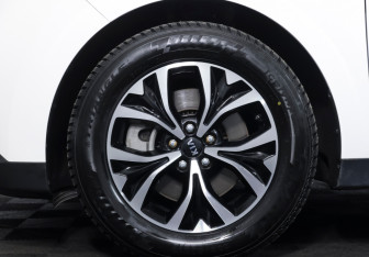 Подержанный автомобиль Kia Carnival 2020 года (23 фото)