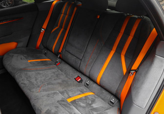 Подержанный автомобиль Zeekr 001 2023 года (14 фото)