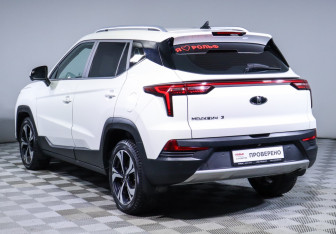 Подержанный автомобиль Москвич 3 2023 года (7 фото)