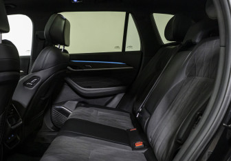 Подержанный автомобиль Geely Monjaro 2025 года (13 фото)