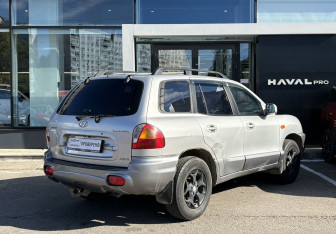 Подержанный автомобиль Hyundai Santa Fe 2001 года (5 фото)
