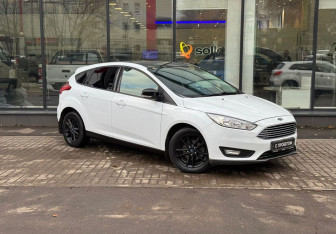 Подержанный автомобиль Ford Focus Hatchback 2019 года (3 фото)
