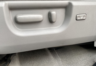 Подержанный автомобиль Toyota Tundra 2010 года (21 фото)