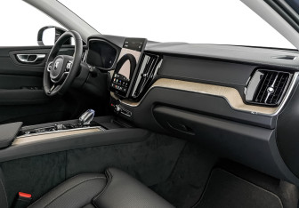 Новый Volvo XC60 2025 (9 фото)