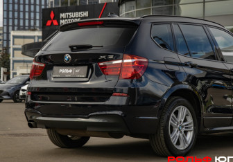 Подержанный автомобиль BMW X3 2017 года (19 фото)