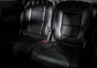 Подержанный автомобиль Ford Explorer 2011 года (16 фото)