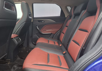 Подержанный автомобиль FAW Bestune T77 2022 года (10 фото)