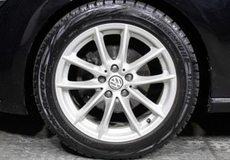 Подержанный автомобиль Volkswagen Golf Hatchback 2013 года (21 фото)