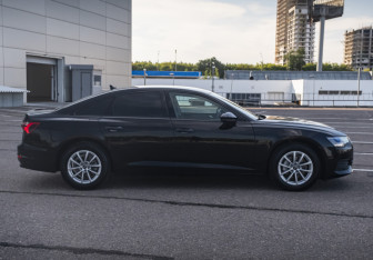 Подержанный автомобиль Audi A6 Sedan 2021 года (4 фото)