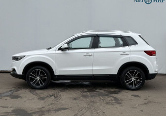 Подержанный автомобиль FAW Besturn X40 2020 года (8 фото)