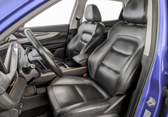 Подержанный автомобиль Exeed LX 2022 года (20 фото)