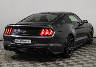 Подержанный автомобиль Ford Mustang Coupe 2019 года (5 фото)