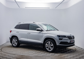 Подержанный автомобиль Skoda Karoq 2021 года (3 фото)