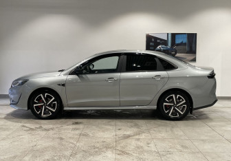 Подержанный автомобиль Kaiyi E5 2023 года (8 фото)