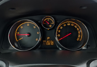 Подержанный автомобиль Opel Antara 2013 года (16 фото)