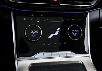 Подержанный автомобиль Exeed VX 2022 года (9 фото)