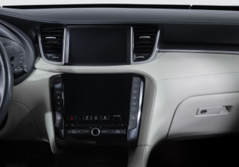 Подержанный автомобиль Infiniti QX50 2019 года (13 фото)