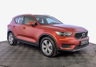 Подержанный автомобиль Volvo XC40 2019 года (3 фото)