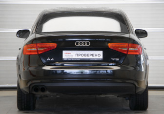 Подержанный автомобиль Audi A4 Sedan 2014 года (5 фото)