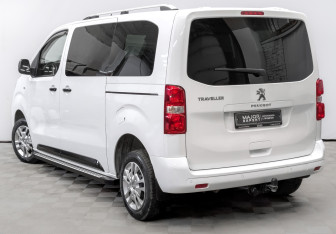 Подержанный автомобиль Peugeot Traveller 2021 года (7 фото)