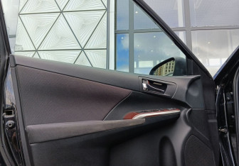 Подержанный автомобиль Toyota Camry Sedan 2014 года (17 фото)