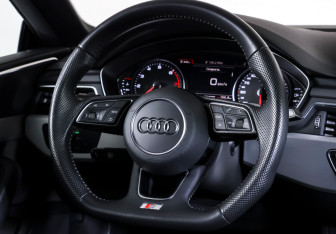 Подержанный автомобиль Audi A5 Coupe 2018 года (15 фото)