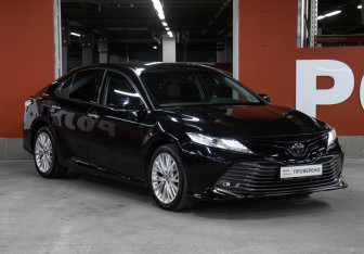 Подержанный автомобиль Toyota Camry Sedan 2020 года (3 фото)