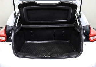 Подержанный автомобиль Ford Focus Hatchback 2016 года (15 фото)