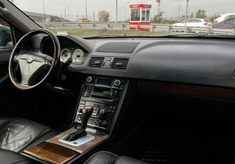 Подержанный автомобиль Volvo XC90 2011 года (9 фото)