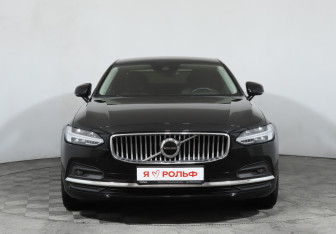 Подержанный автомобиль Volvo S90 2021 года (2 фото)
