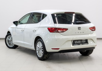 Подержанный автомобиль SEAT Leon Hatchback 2013 года (7 фото)