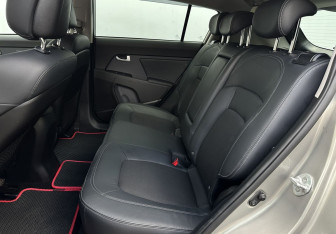 Подержанный автомобиль Kia Sportage 2013 года (10 фото)