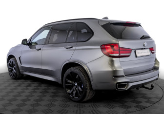 Подержанный автомобиль BMW X5 2015 года (7 фото)