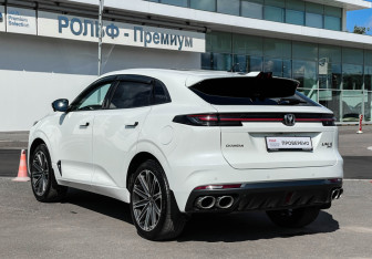 Подержанный автомобиль Changan UNI-K 2023 года (7 фото)