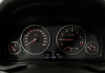 Подержанный автомобиль BMW X4 2015 года (13 фото)