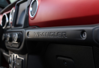 Подержанный автомобиль Jeep Wrangler 2020 года (22 фото)