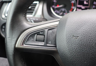 Подержанный автомобиль Skoda Rapid Liftback 2015 года (15 фото)