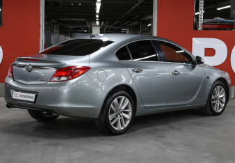 Подержанный автомобиль Opel Insignia Sedan 2013 года (5 фото)