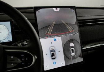 Подержанный автомобиль Jaecoo J7 2024 года (16 фото)